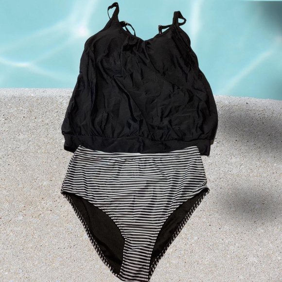 NWT Tempt Me Swimsuit bottoms- M - Picture 3 of 4